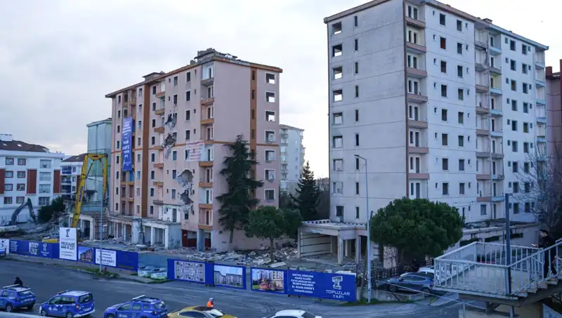Büyükçekmece'deki 10 Bina İçin Yıkım Süreci Başladı!