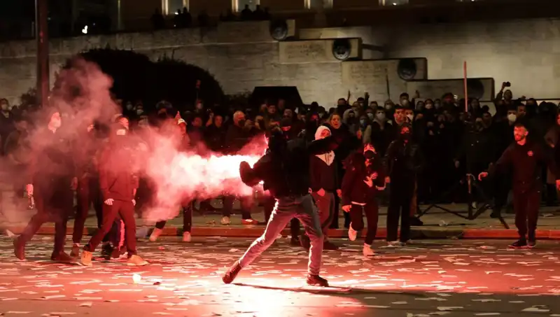 Yunanistan'da Hükümete Gensoru: Sokaklar Protestolarla Çalkalanıyor