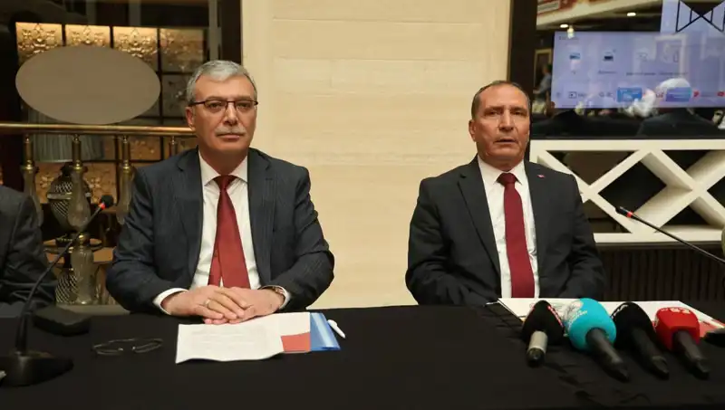 Konya'da Şok İstifa: Yeniden Refah Partisi İki Belediye Başkanını Kaybetti!
