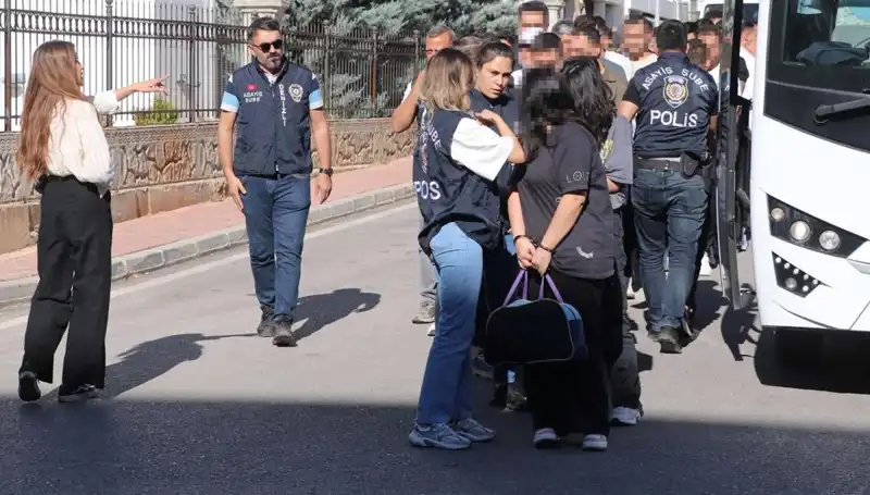 6 İl'de Şok Eden Escrot Dolandırıcılığı: 12 Milyon Dolar Vurgun!