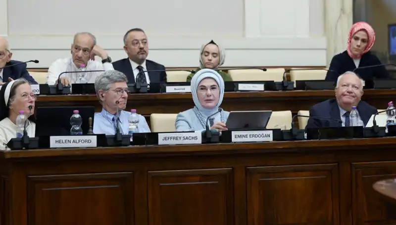 Emine Erdoğan, Vatikan’da “Dünya 5'ten Büyüktür” Mesajını Verdi