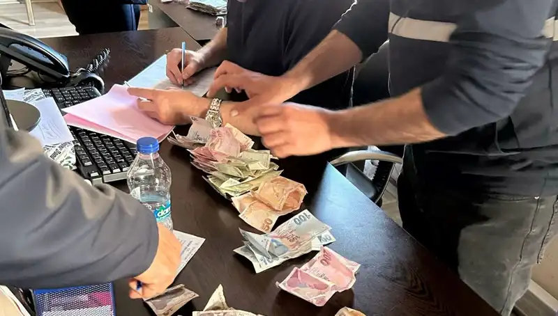 Antalya'da Sıradışı Dilenci Operasyonu: 19 Bin Liralık Şok Bulgu