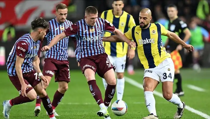 Fenerbahçe ve Trabzonspor Kritik Derbide Karşı Karşıya Geliyor!