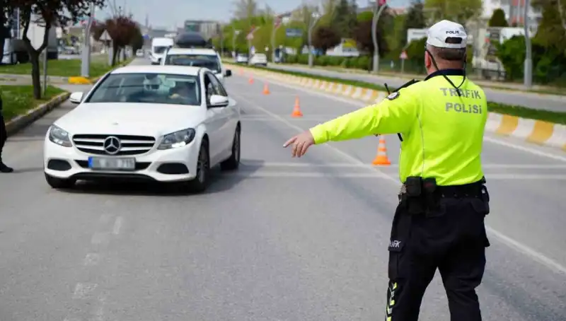 2025 Yeni Trafik Cezaları Neleri Değiştiriyor? İşte Zamlı Liste!