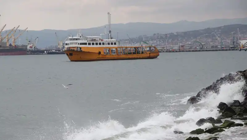 Tekirdağ'da Poyraz Rüzgarı Deniz Ulaşımına Vurdu, Yolcular İsyan Etti!