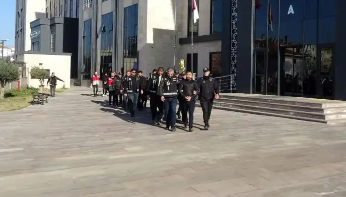 Otelde Balyoz ve Bıçaklı Kavga: Parsel Parsel Gözaltı Alındı