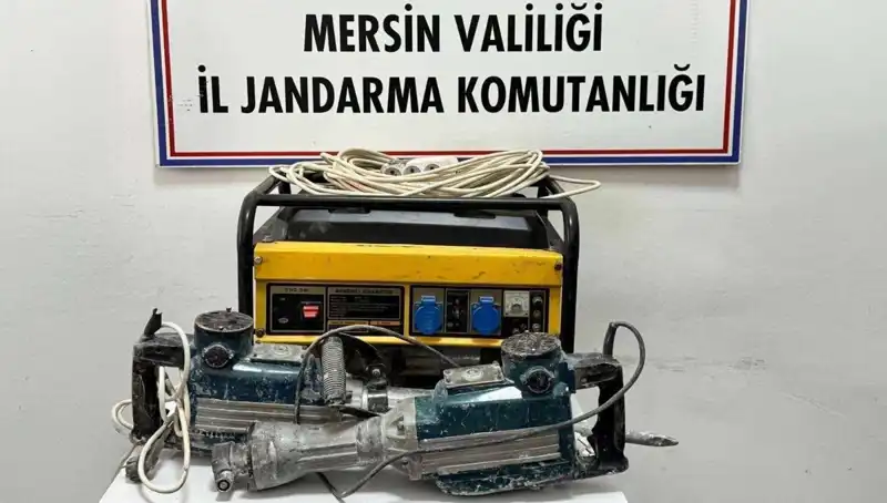 Mersin'de Kaçak Kazı Operasyonu: 5 Kişi Gözaltına Alındı!