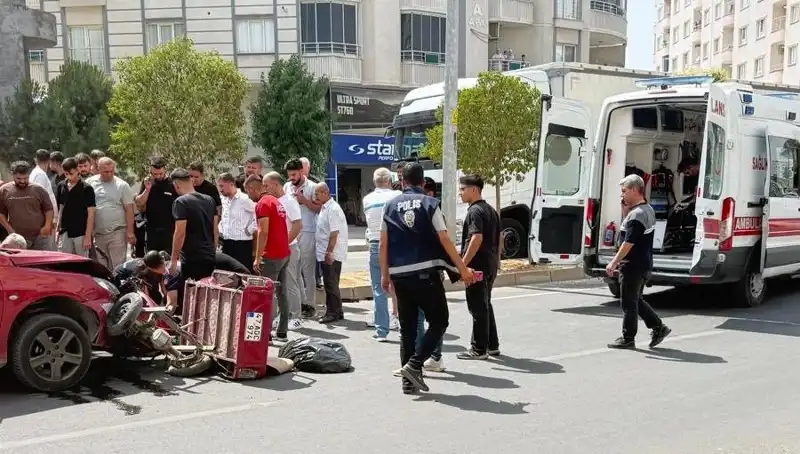 Mardin'de Feci Trafik Kazası: İki Kişi Yaralandı, Olay Yeri Korkunçtu!