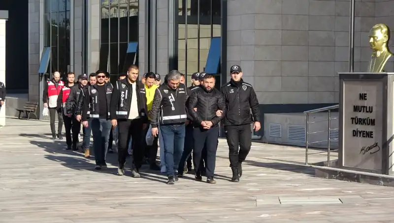 Balyozla Kavgaya Karışan Şüpheliler Neden Serbest Kaldı?