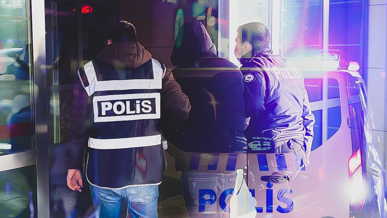 Türkiye genelinde 43 ilde terör örgütü PKK/KCK'ya yönelik operasyon düzenlendi, 240 kişi gözaltına alındı.