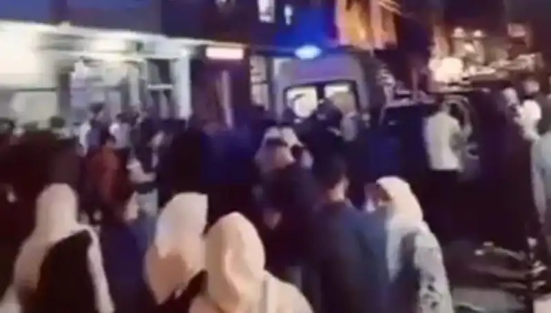 14 Yaşındaki Kader Balkondan Düşerek Hayatının En Zor Sınavıyla Karşılaştı