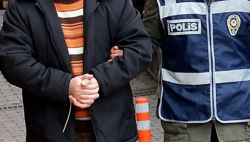 25 Yıl Hapis Cezasıyla Aranan Şahıs, Lüks Villasında Yakalandı!