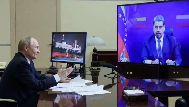 Rusya'nın Güç Oyunları: Putin, Maduro'yu 9 Mayıs Davetiyle Şaşırttı